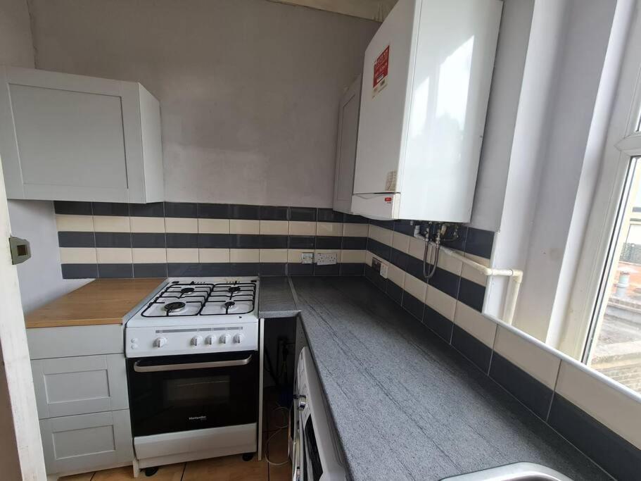 Cute One Bedroom Apartment لندن المظهر الخارجي الصورة